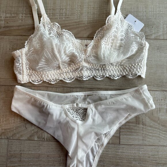 Soft cup bralette MARY 34A + panties thong - Picture 8 of 10